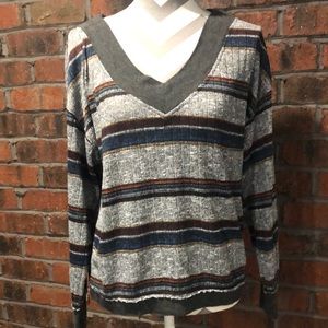 BKE grey V-neck long sleeve stripped sweater. Size Medium.
